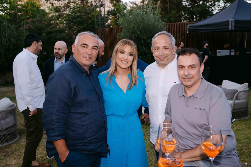  Γιάννης Ντσούνος, Έλενα Παπαβασιλείου, Χρήστος Κούτρας, Γιάννης Πιτταράς 