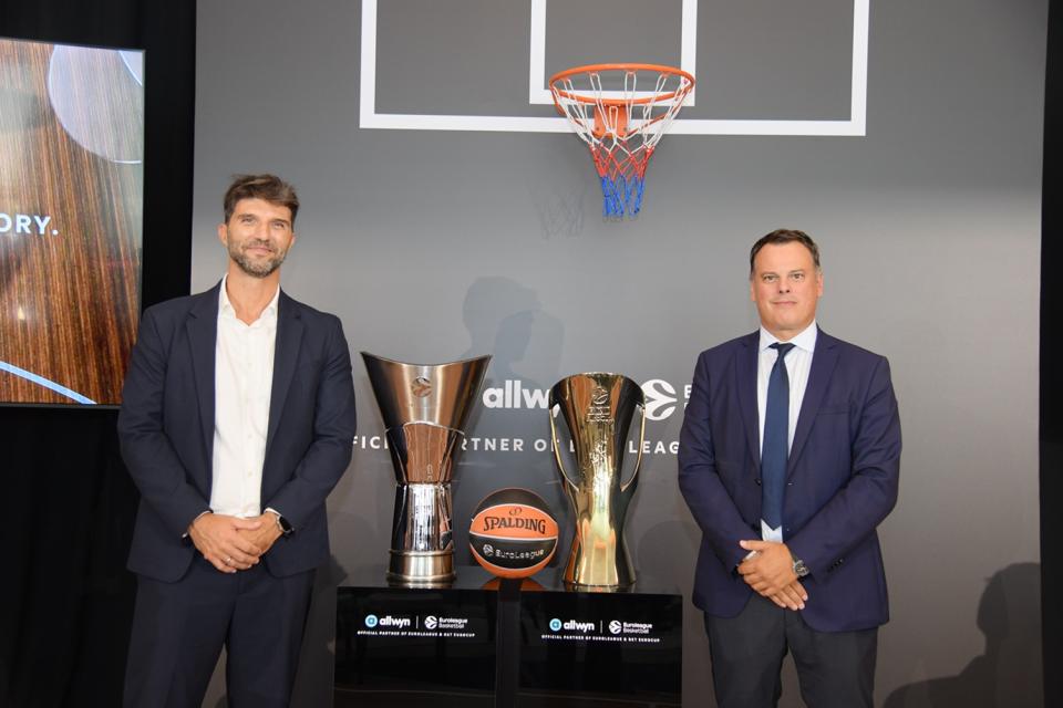  Γιώργος Ζούμας, Sponsorships Director της Allwyn Hellas και Gawain Davies, Chief Commercial Officer της Euroleague Basketball 