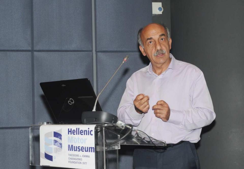 Ο Πρόεδρος της ΟΜΑΕ Δημήτρης Μιχελακάκης