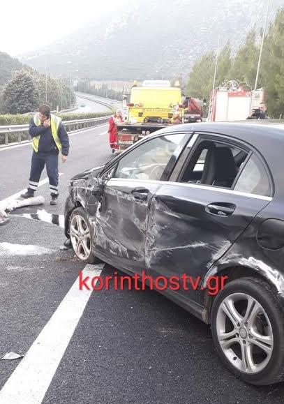 Τροχαίο: Σαν από θαύμα δεν θρηνήσαμε θύματα -Εντυπωσιακές εικόνες