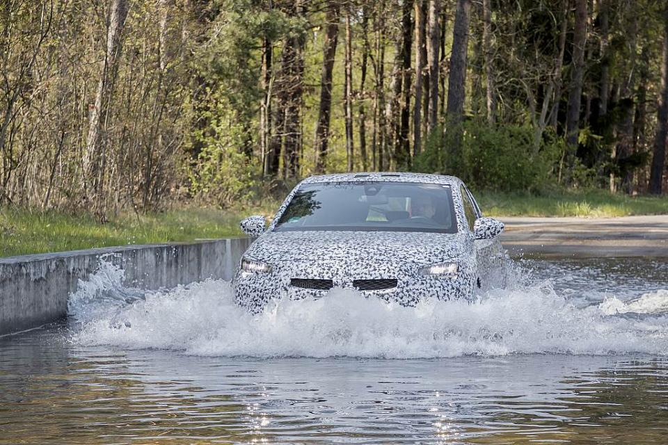 Οδηγούμε το πρώτο ηλεκτροκίνητο Corsa στην πανευρωπαϊκή παρουσίαση στο Βερολίνο 