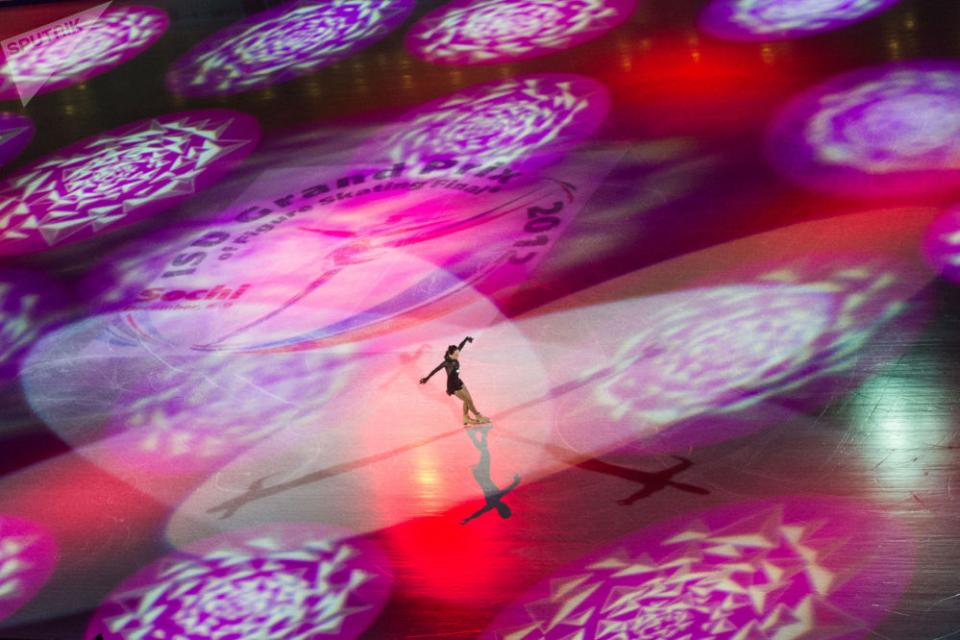 ΜΙα πρωταθλήτρια του πατινάζ έιναι το νέο sex symbol της Ρωσίας