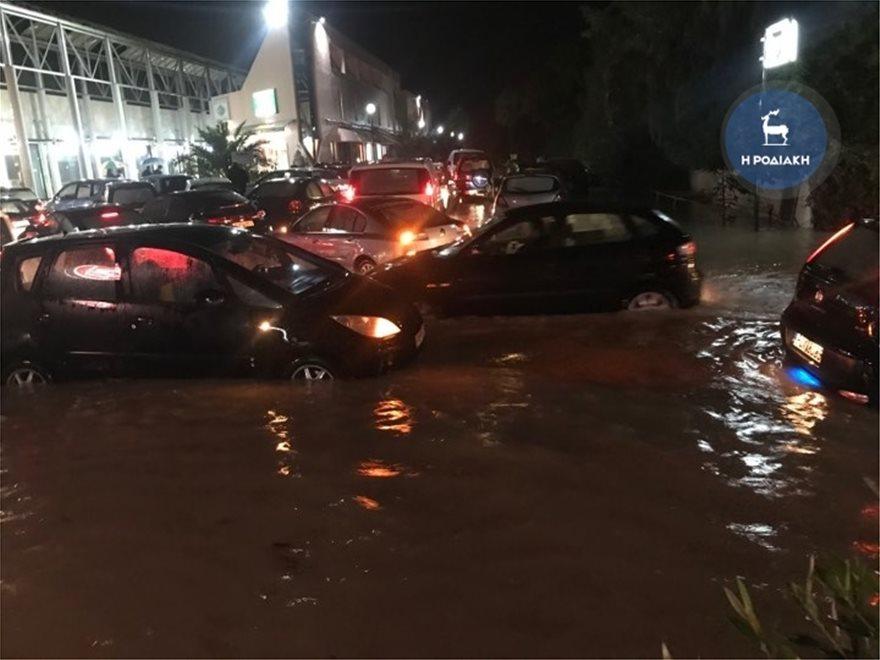 Ιδιαίτερα επικίνδυνη η κατάσταση στη Ρόδο από την κακοκαιρία (ΒΙΝΤΕΟ-ΦΩΤΟ)