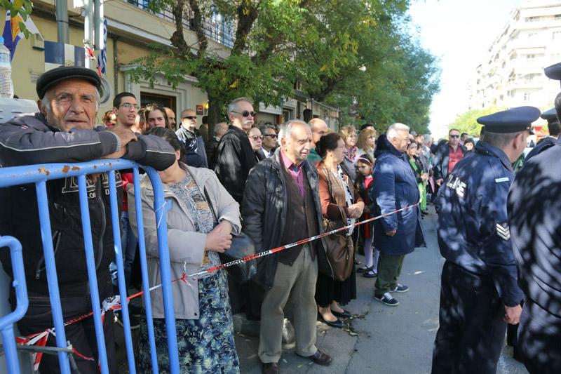 Aλαλούμ στη Θεσσαλονίκη: «Μπλόκο» της αστυνομίας με κάγκελα έξω από τον Άγιο Δημήτριο!