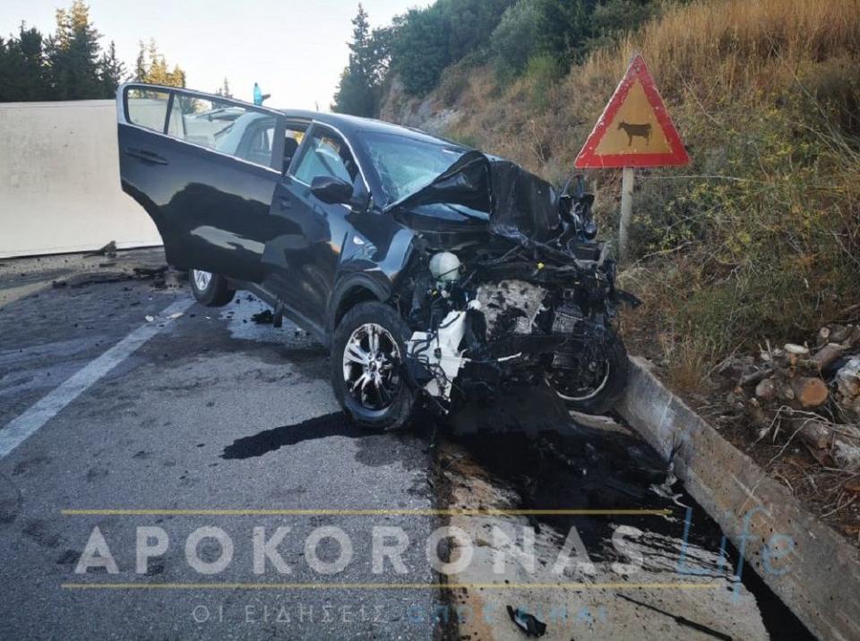 Συγκλονίζουν οι εικόνες από τροχαίο στην Κρήτη-Μια 20χρονη νεκρή, 5 τραυματίες