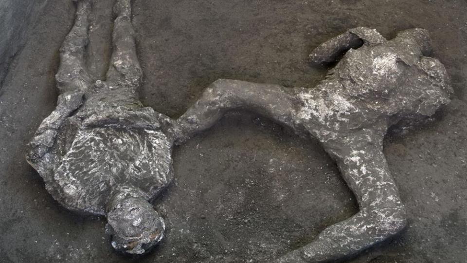 Τα λείψανα ενός πλούσιου κι ενός σκλάβου ανακαλύφθηκαν στα ερείπια της Πομπηίας