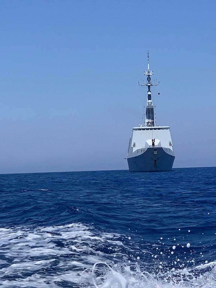 Η Γαλλική φρεγάτα La Fayette στη περιοχή που πλέει το Oruc Reis (ΒΙΝΤΕΟ-ΦΩΤΟ)