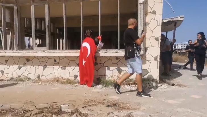 Οι πρώτες εικόνες από την παραλία της Αμμοχώστου προκαλούν θλίψη και οργή (ΒΙΝΤΕΟ-ΦΩΤΟ)