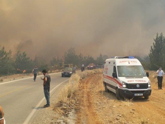 Κύπρος: Κόλαση φωτιάς στα Κατεχόμενα - Έχει στείλει βοήθεια η Λευκωσία (ΒΙΝΤΕΟ-ΦΩΤΙΑ)