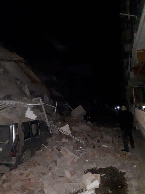Φονικός σεισμός στην Τουρκία: Τουλάχιστον τέσσερις νεκροί από 6,8 ρίχτερ (ΒΙΝΤΕΟ)
