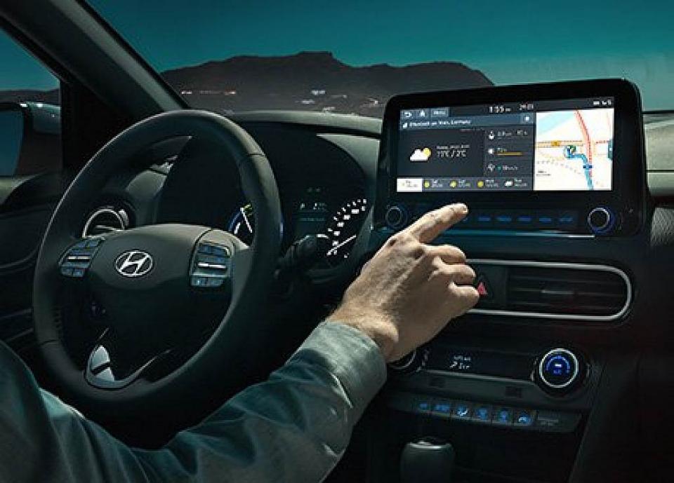 Hyundai Kona Hybrid: Γι αυτούς που θέλουν να κινούνται… αθόρυβα