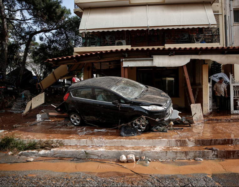 ΑΠΙΣΤΕΥΤΗ ΚΑΤΑΣΤΡΟΦΗ ΣΕ ΜΑΝΔΡΑ ΚΑΙ ΝΕΑ ΠΕΡΑΜΟ