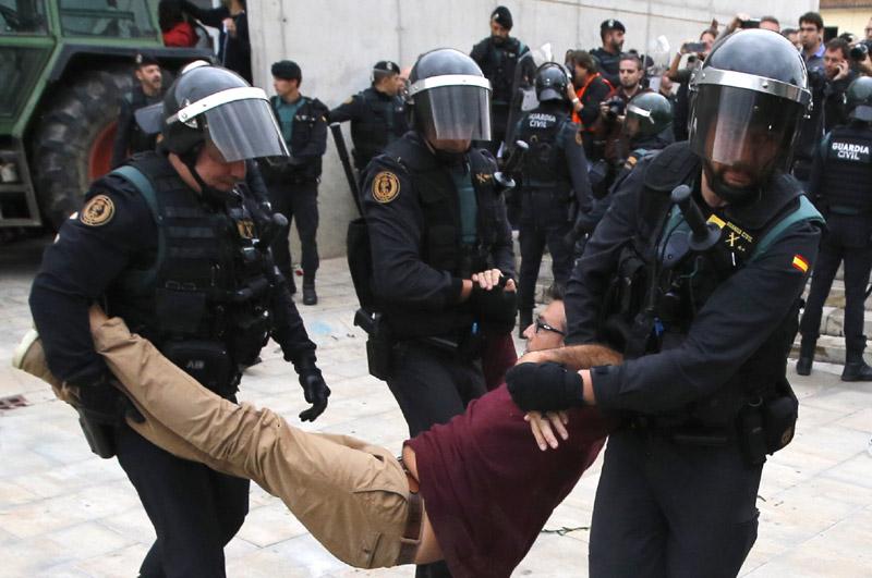 Δημοψήφισμα Καταλονία: Βία και ανεξαρτησία