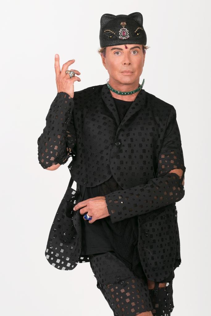 Λάκης Γαβαλάς