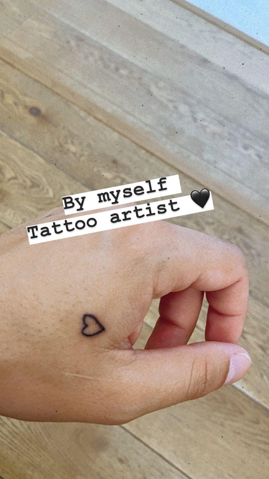 Τάσος Ξιάρχο: Έκανε μόνος του τατουάζ στον εαυτό του