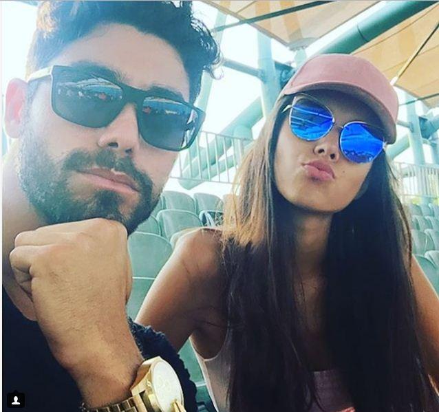 Nomads: Έφυγε από το νησί και τον περιμένει καυτή καλλονή να φωτογραφηθούν μαζί (ΦΩΤΟ)