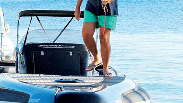 Γιώργος Λιάγκας: Εξόρμηση με το σκάφος του (ΦΩΤΟ)