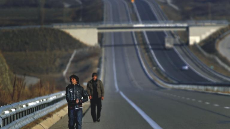 Διακινητές εγκατέλειψαν πρόσφυγες και μετανάστες στην Εγνατία Οδό