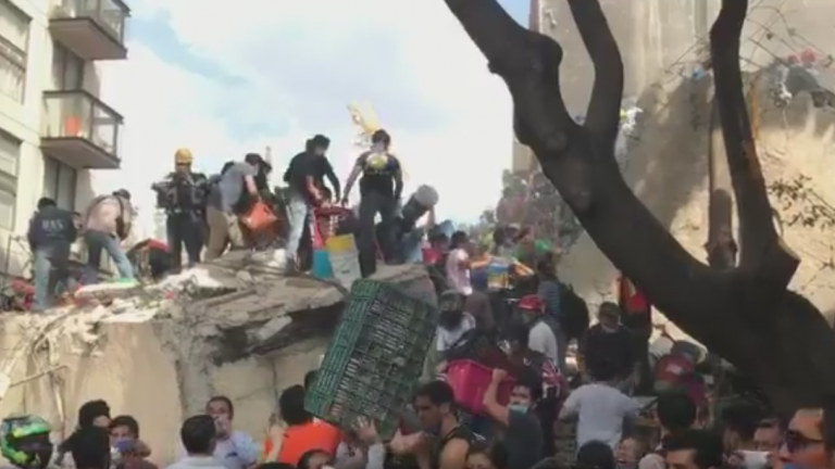 Σεισμός Μεξικό: Ξεκίνησαν πάλι οι έρευνες διάσωσης, όμως ο χρόνος είναι αμείλικτος