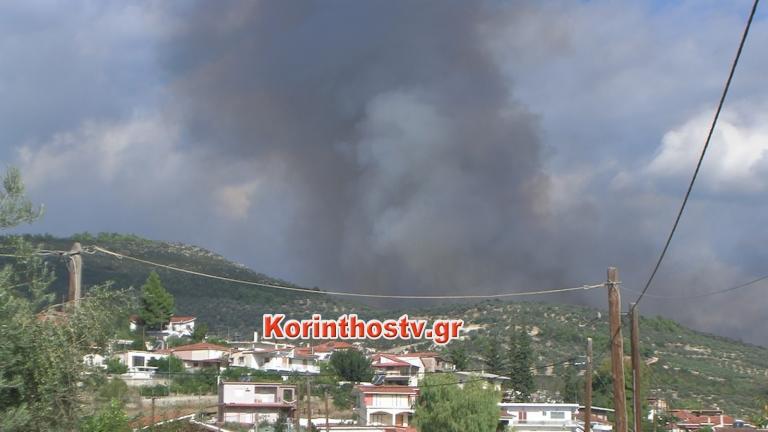 Σε πλήρη εξέλιξη για τρίτη ημέρα η φωτιά στη Νεμέα