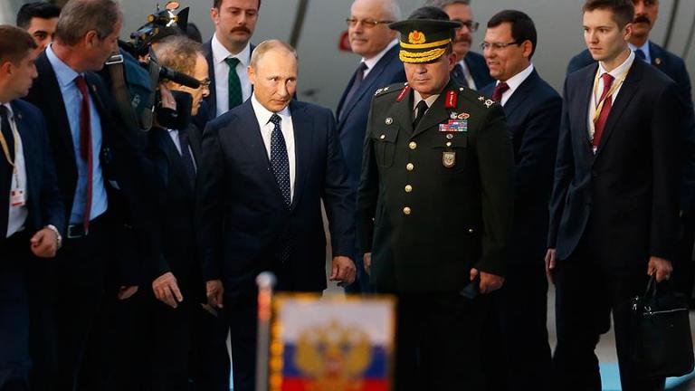 Έφτασε στην Άγκυρα ο Βλαντιμίρ Πούτιν 