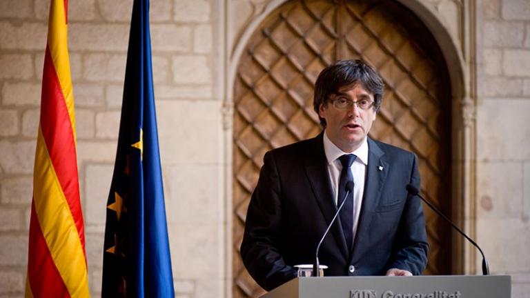 Το καταλανικό κοινοβούλιο ψήφισε την ανεξαρτησία της περιφέρειας από την Ισπανία
