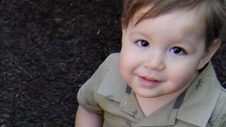 Απίστευτη τραγωδία με δίχρονο αγοράκι που έχασε τη ζωή του από μια συρταριέρα