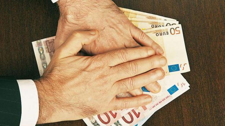Ομαδικές καταγγελίες στην ΕΚΠΟΙΖΩ για κατασχέσεις του Δημοσίου σε κοινούς λογαριασμούς, όπου έχει χρέη μόνο ο ένας συνδικαιούχος