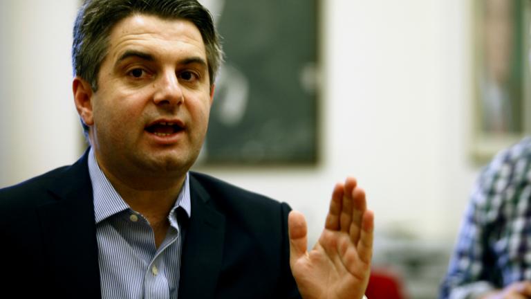 Κεντροαριστερά: Αποσύρεται για λόγους υγείας από τη διεκδίκηση της ηγεσίας ο Οδ. Κωνσταντινόπουλος