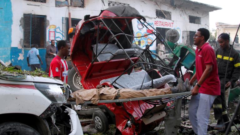 Σομαλία: Διπλή επίθεση αυτοκτονίας με 25 νεκρούς