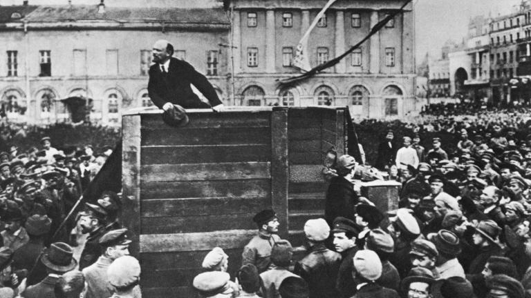 Σαν σήμερα 7 Νοεμβρίου: Ο Λένιν ανακοινώνει την Οκτωβριανή Επανάσταση (ΒΙΝΤΕΟ)
