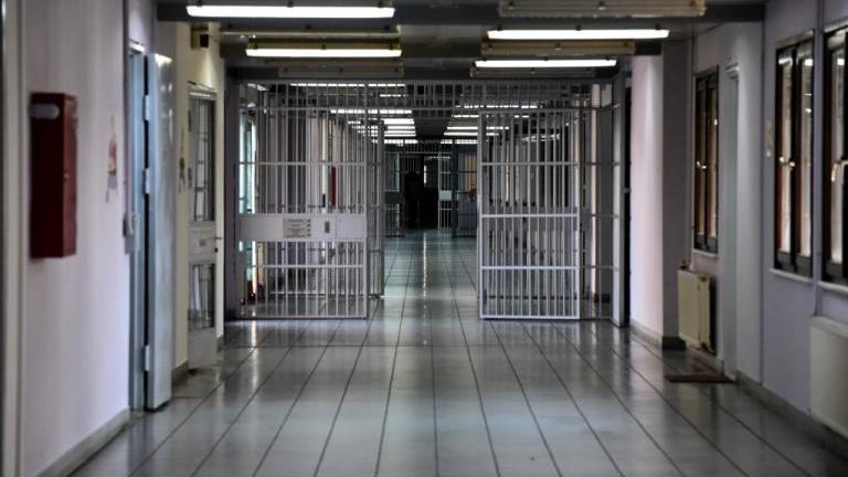 Στις φυλακές Ελαιώνα Βίκυ Σταμάτη και Αρετή Τσοχατζοπούλου (ΦΩΤΟ)