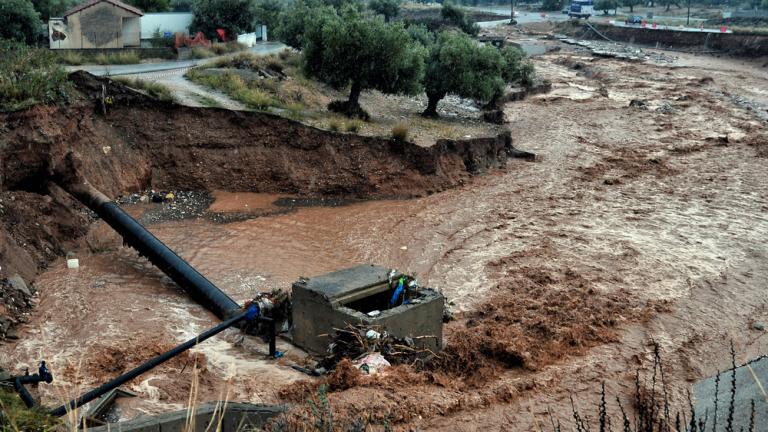 Πού μπορούν να απευθυνθούν όσοι έπαθαν ζημιές από τις πλημμύρες