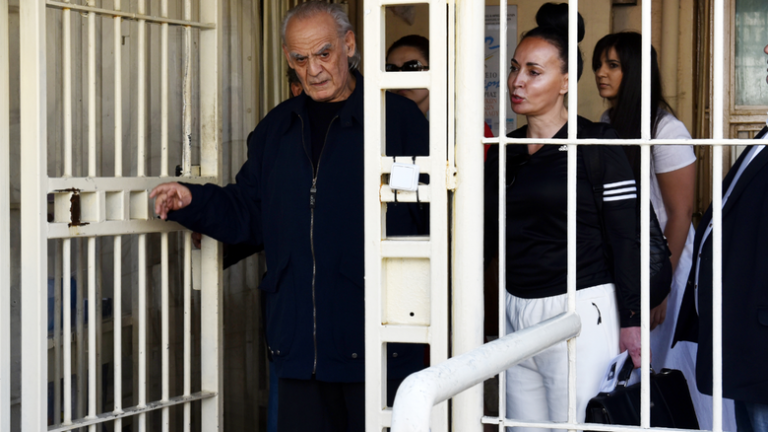 Αυλαία στο σκάνδαλο με τις "χρυσές μίζες"-Στη φυλακή Τσοχατζόπουλος-Σταμάτη-Πλήρης δήμευση των περιουσιακών του στοιχείων-Γλύτωσε από δήμευση το σπίτι της Βίκυς Σταμάτη
