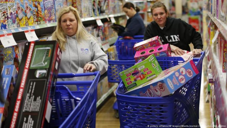 Χορός δισεκατομμυρίων την Black Friday