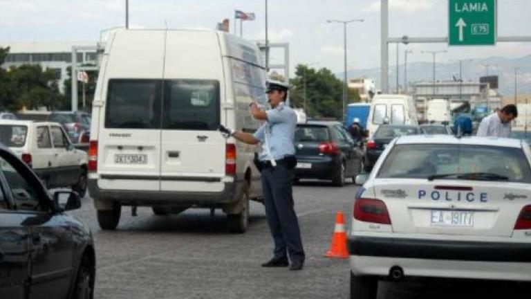 Συναγερμός στη Λ. Κηφισού: Φορτηγό τυλίχθηκε στις φλόγες!