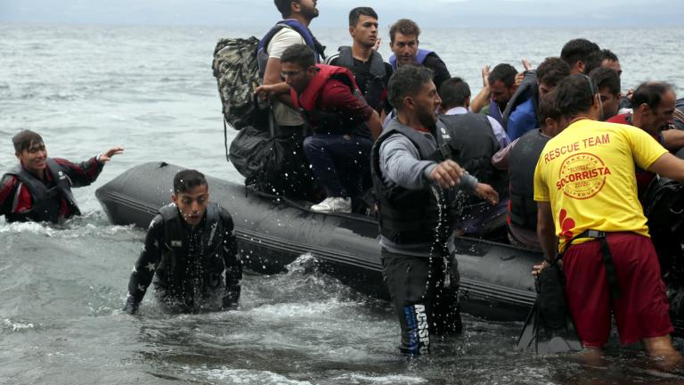 Βυθίστηκε σκάφος με μετανάστες στην Καλόλιμνο - Νεκρή μία γυναίκα - Αγνοούνται ακόμη 10
