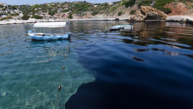 Γιατί γέμισε πετρέλαιο η θάλασσα της Θεσσαλονίκης