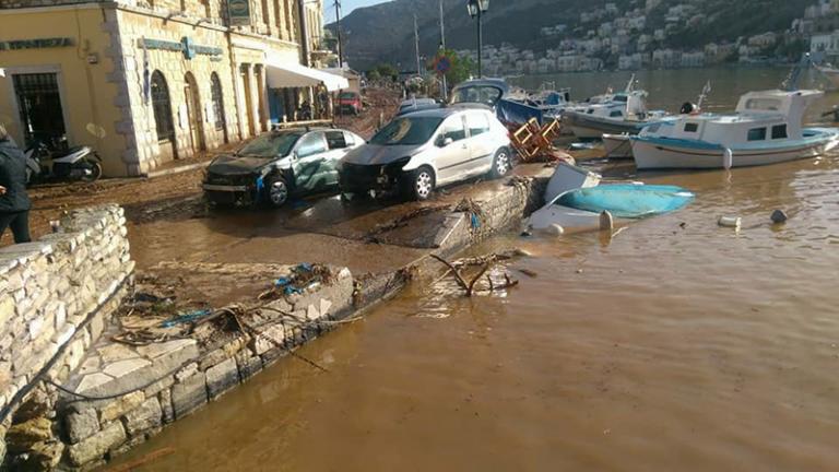 Κακοκαιρία Ευρυδίκη: Σε κατάσταση έκτακτης ανάγκης η Σύμη – Προσπάθεια αποκατάστασης των σοβαρών ζημιών