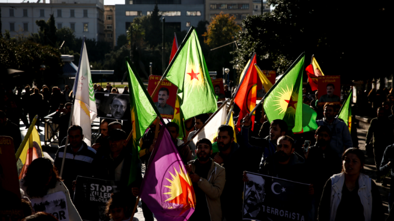 Επίσκεψη Ερντογάν: Πορεία Κούρδων, στο κέντρο της Αθήνας, κατά του Τούρκου Προέδρου (ΦΩΤΟ)