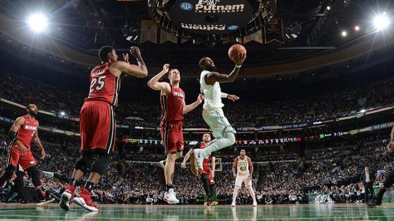 NBA: Θύματα εκπλήξεων Celtics & Rockets (ΒΙΝΤΕΟ)