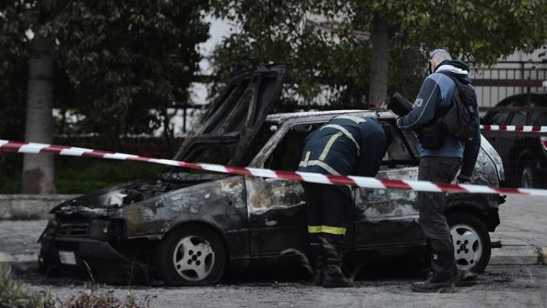 Δεν ήθελε να επιβαρύνει τα παιδιά του και έβαλε τέλος στη ζωή του ο ηλικιωμένος στη Γλυφάδα που αυτοπυρπολήθηκε στο αμάξι του (ΒΙΝΤΕΟ)