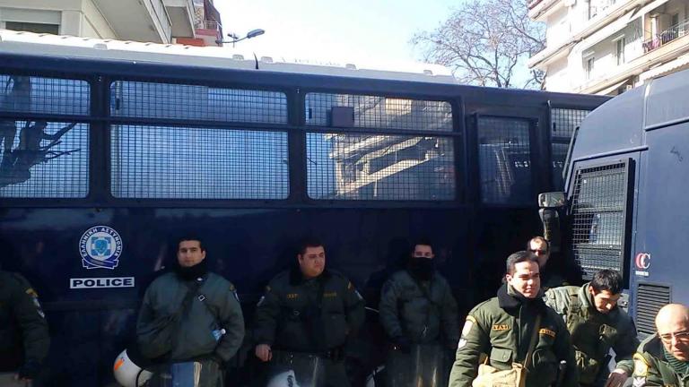Επεισόδια και συλλήψεις Κύπριων φοιτητών έξω από την τουρκική πρεσβεία