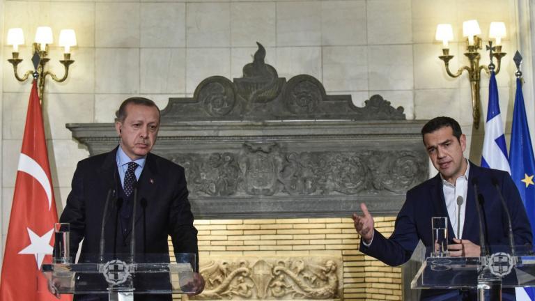 New York Times: Σε δύσκολη θέση ο Τσίπρας μετά την απόφαση για άσυλο στον Τούρκο αξιωματικό