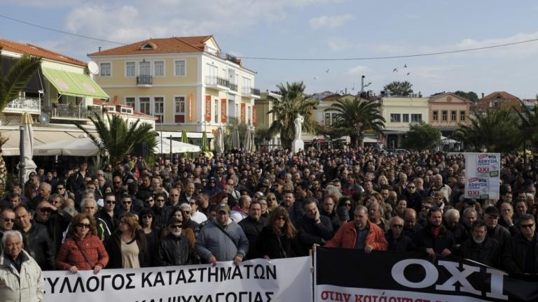 Απεργία διαρκείας: Νεκρώνει όλη η Λέσβος για τον ΦΠΑ στα νησιά