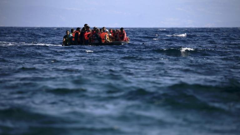 Σκάφος με παράνομους μετανάστες στα δίχτυα του Λιμενικού