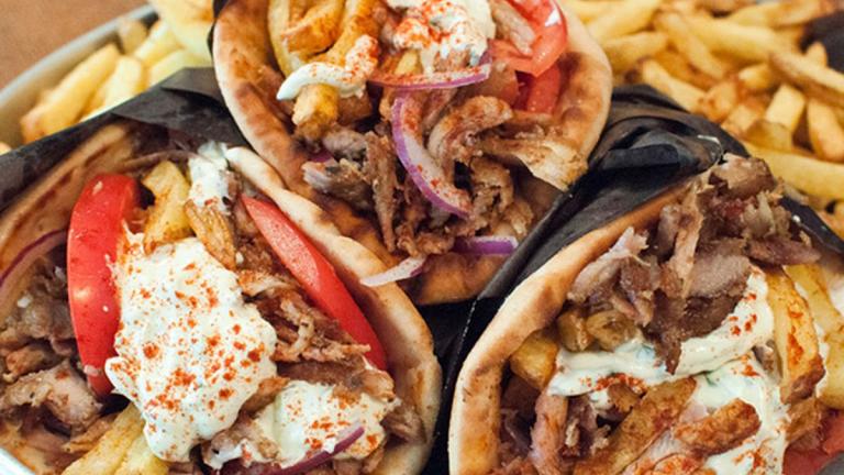 Σοκ! Σε κίνδυνο το ελληνικό σουβλάκι!