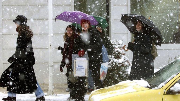 Καιρός: Χιόνια, κρύο και καταιγίδες - Ποια η πρόβλεψη για τις γιορτές