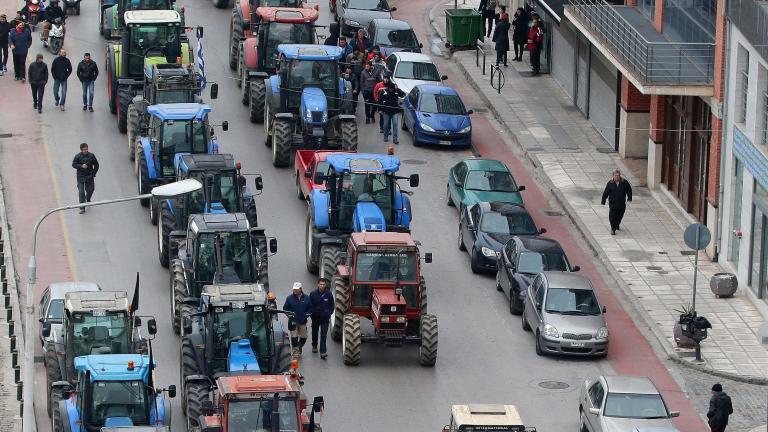 Αγρότες: Στήνουν μπλόκα και στις Θεσσαλονίκη