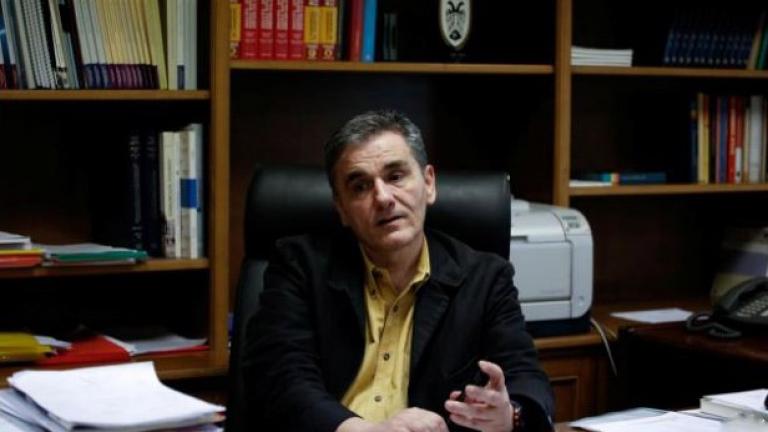 Τσακαλώτος σε Reuters: «Καθαρή έξοδος για την Ελλάδα τον Αύγουστο»